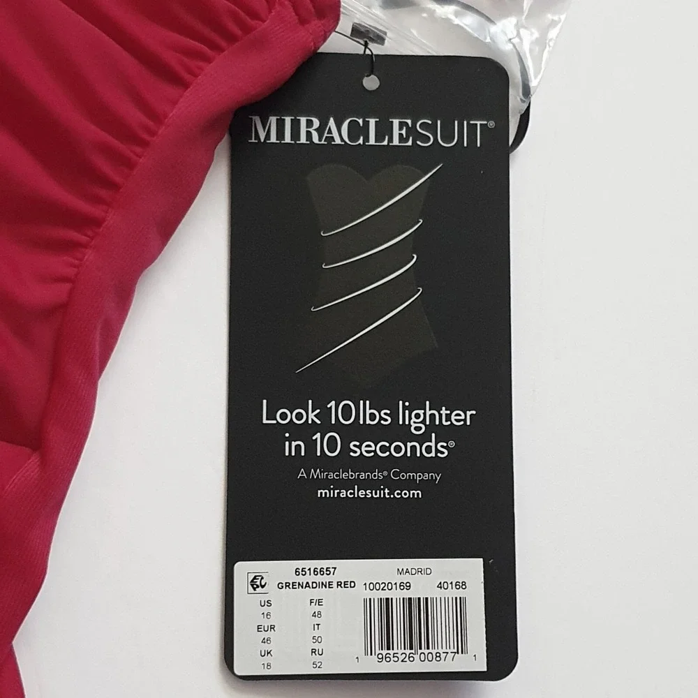 Miraclesuit Madrid Grenadine Red Slimming One Piece Swimsuit Women sz 16 NWT